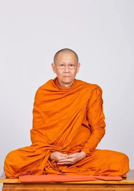 龙婆卓与泰国佛陀沙旺寺的丑闻